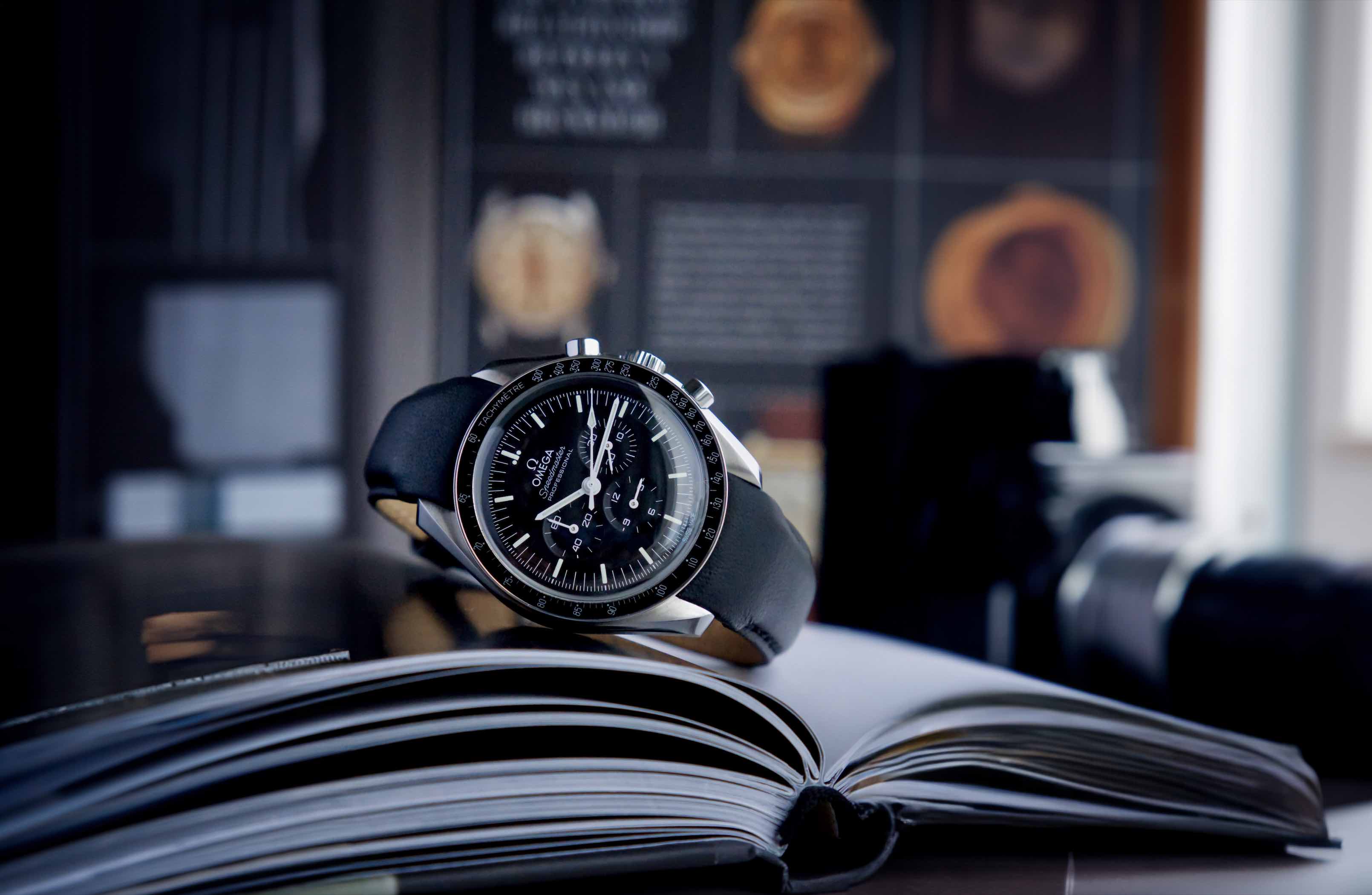 Omega Speedmaster Leather Strap Guide: The Perfect Upgrade for Your Watch